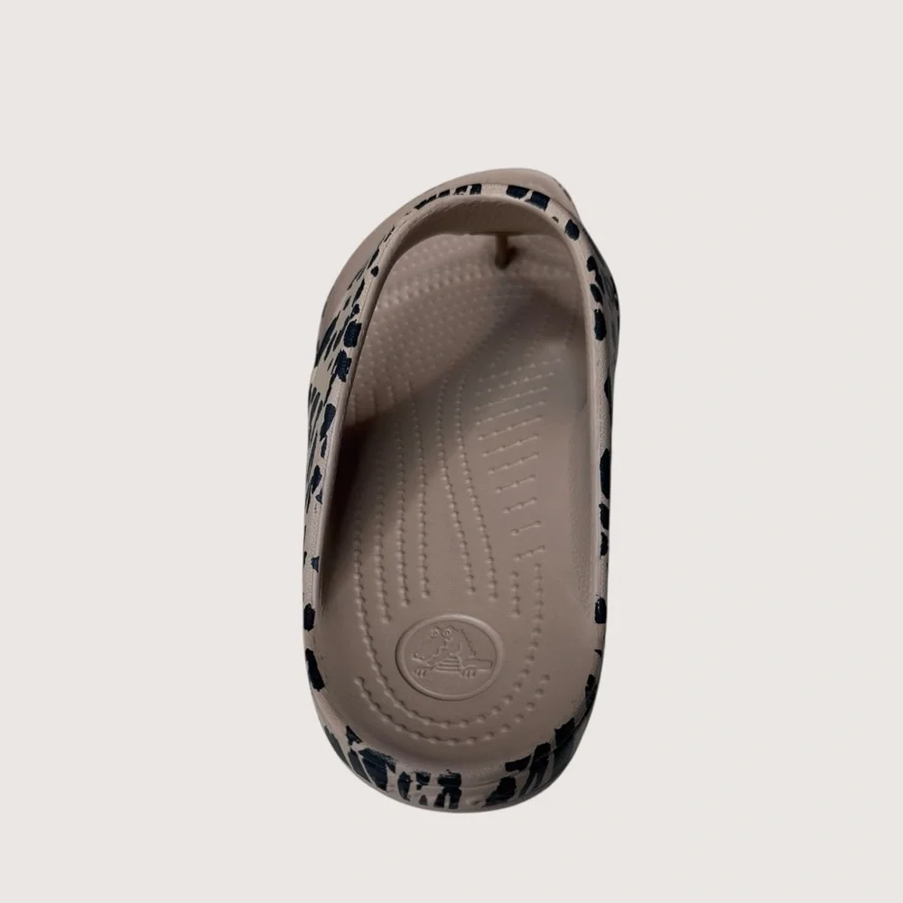 Crocs Sandals Women Sz 9 Leopard Kadee II Flip Flop Comfort Walking Animal Print - Picture 13 of 17